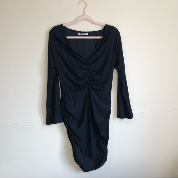 LC‼️CIAO LUCIA Black Off the Shoulder Dress - Picture 2 of 5